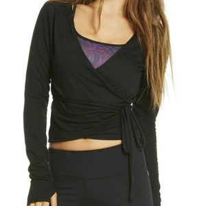 🔝Fabletics Rose wrap top🔝